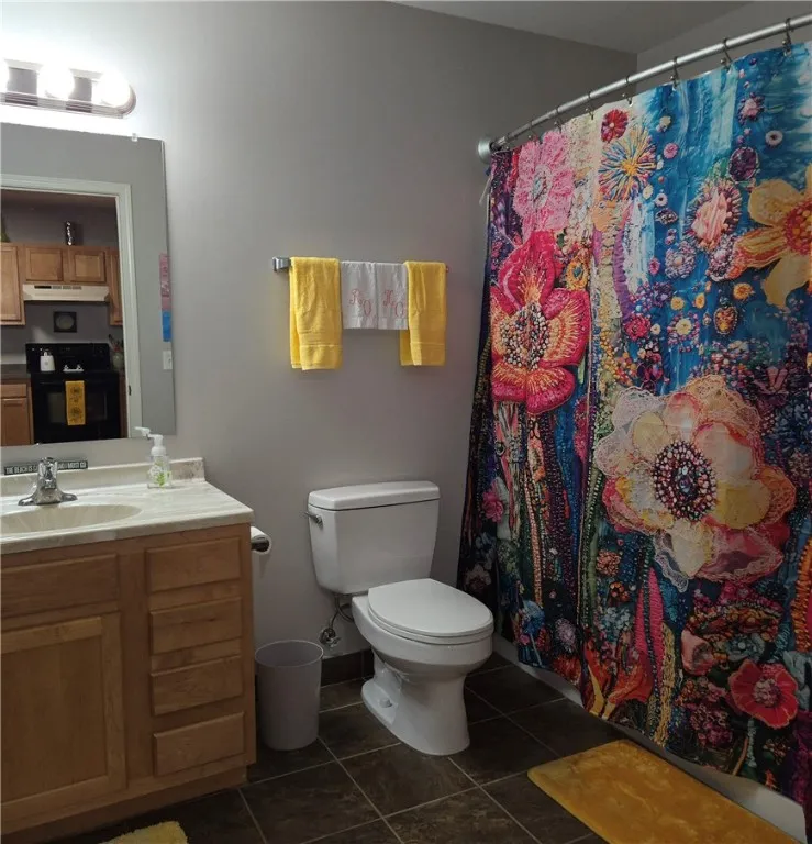 Apartment A - LARGE Full Bath w/Built In Shelviing/Storage
