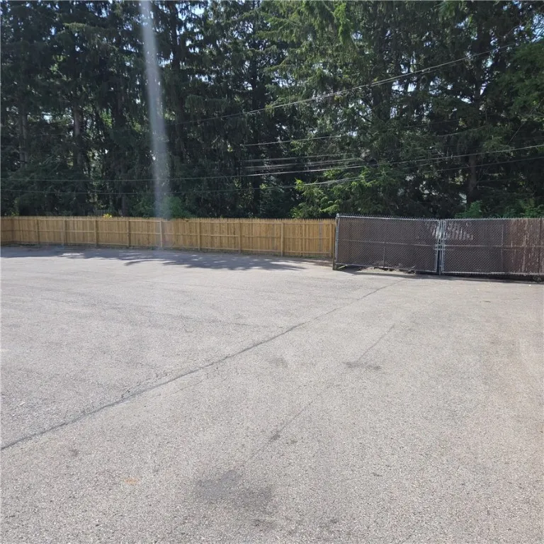 Large Parking Lot In The Back, PLUS Tons Of FREE Village Parking