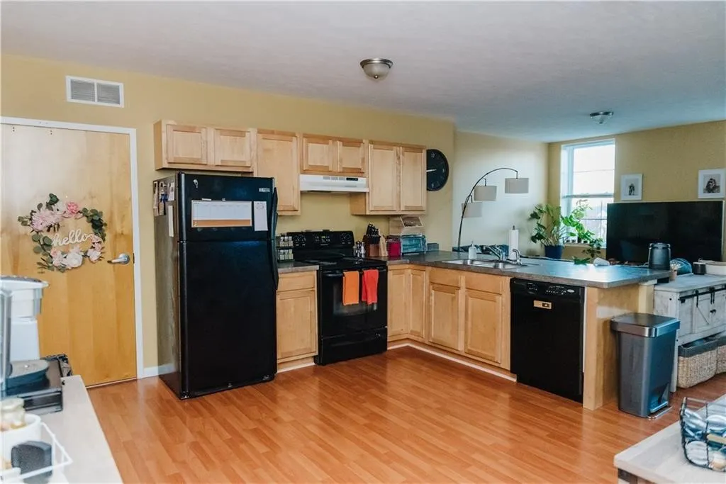 Apartment D - Kitchen (stock photo)