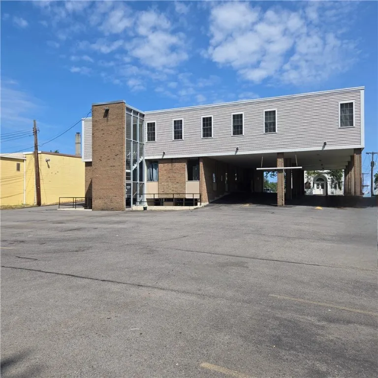 Large Parking Lot In The Back, PLUS Tons Of FREE Village Parking