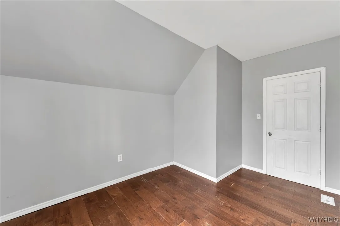 33 Lafayette Avenue, Buffalo, New York 14213, Buffalo, New York 14213, 4 Bedrooms Bedrooms, 6 Rooms Rooms,2 BathroomsBathrooms,Residential,For Sale,33 Lafayette Avenue, Buffalo, New York 14213,B1620718