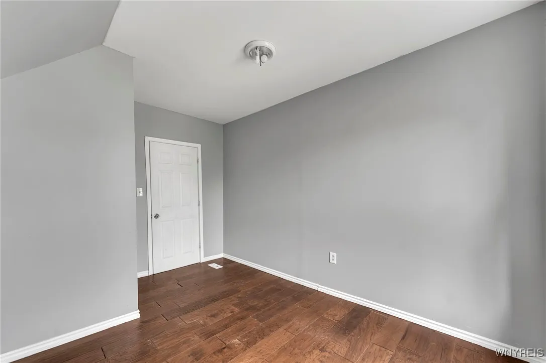 33 Lafayette Avenue, Buffalo, New York 14213, Buffalo, New York 14213, 4 Bedrooms Bedrooms, 6 Rooms Rooms,2 BathroomsBathrooms,Residential,For Sale,33 Lafayette Avenue, Buffalo, New York 14213,B1620718