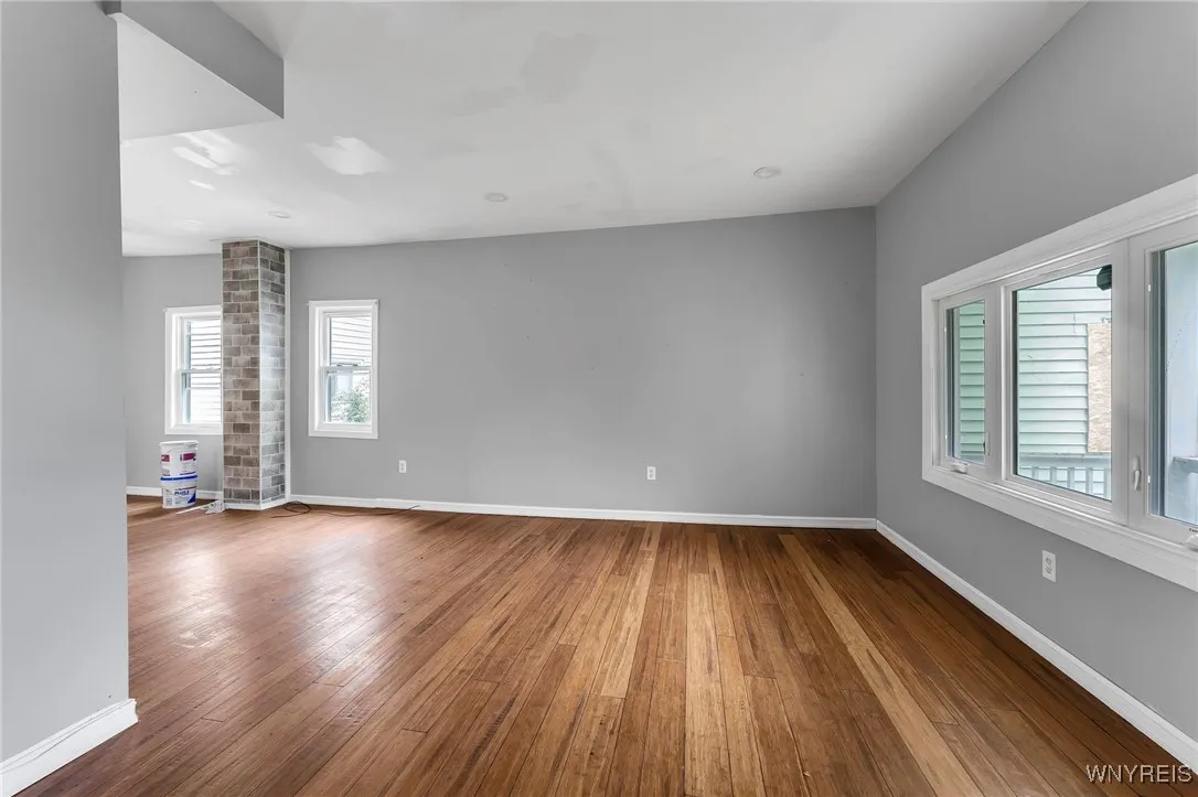 33 Lafayette Avenue, Buffalo, New York 14213, Buffalo, New York 14213, 4 Bedrooms Bedrooms, 6 Rooms Rooms,2 BathroomsBathrooms,Residential,For Sale,33 Lafayette Avenue, Buffalo, New York 14213,B1620718