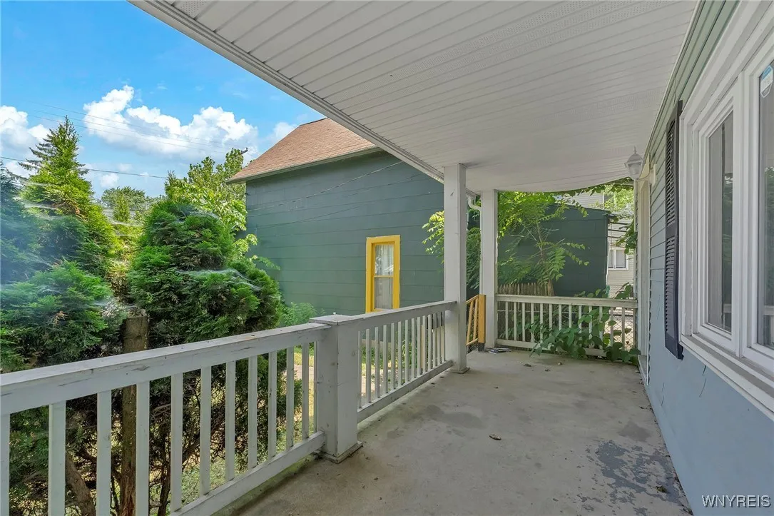 33 Lafayette Avenue, Buffalo, New York 14213, Buffalo, New York 14213, 4 Bedrooms Bedrooms, 6 Rooms Rooms,2 BathroomsBathrooms,Residential,For Sale,33 Lafayette Avenue, Buffalo, New York 14213,B1620718