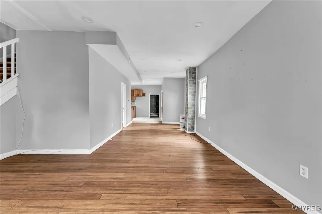 33 Lafayette Avenue, Buffalo, New York 14213, Buffalo, New York 14213, 4 Bedrooms Bedrooms, 6 Rooms Rooms,2 BathroomsBathrooms,Residential,For Sale,33 Lafayette Avenue, Buffalo, New York 14213,B1620718