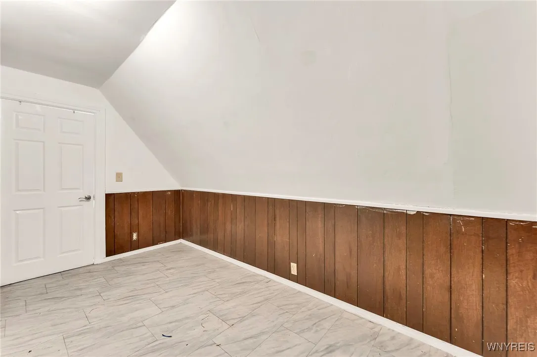 25 Lafayette Avenue, Buffalo, New York 14213, Buffalo, New York 14213, 3 Bedrooms Bedrooms, 6 Rooms Rooms,2 BathroomsBathrooms,Residential,For Sale,25 Lafayette Avenue, Buffalo, New York 14213,B1620218