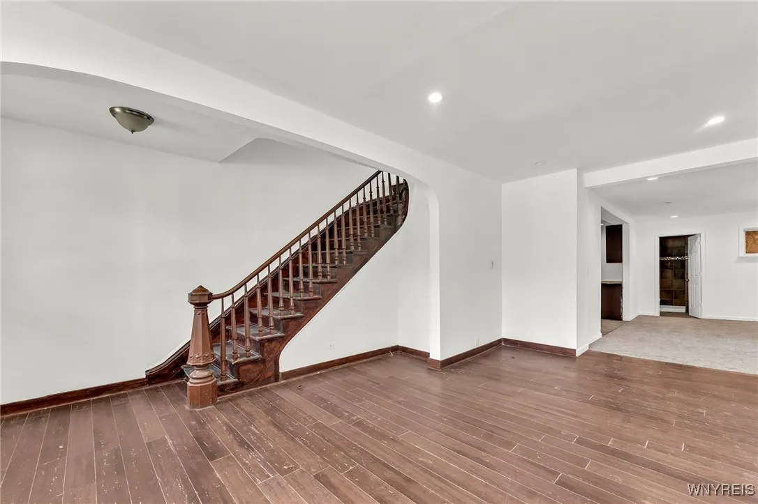 25 Lafayette Avenue, Buffalo, New York 14213, Buffalo, New York 14213, 3 Bedrooms Bedrooms, 6 Rooms Rooms,2 BathroomsBathrooms,Residential,For Sale,25 Lafayette Avenue, Buffalo, New York 14213,B1620218