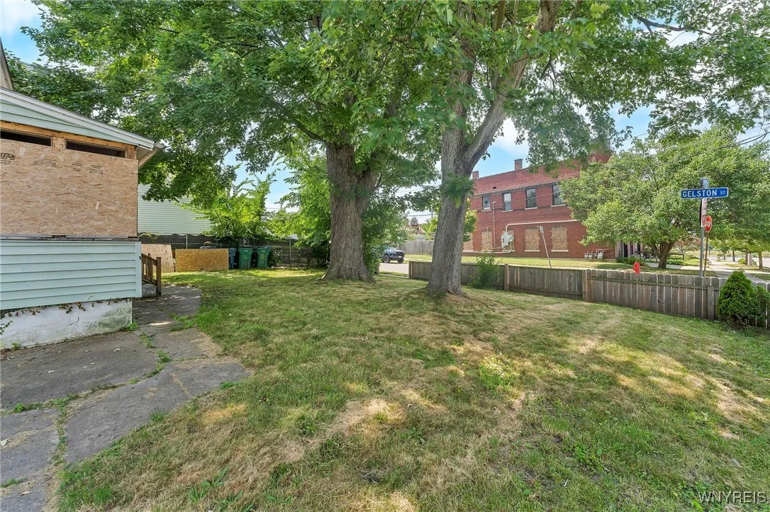 25 Lafayette Avenue, Buffalo, New York 14213, Buffalo, New York 14213, 3 Bedrooms Bedrooms, 6 Rooms Rooms,2 BathroomsBathrooms,Residential,For Sale,25 Lafayette Avenue, Buffalo, New York 14213,B1620218
