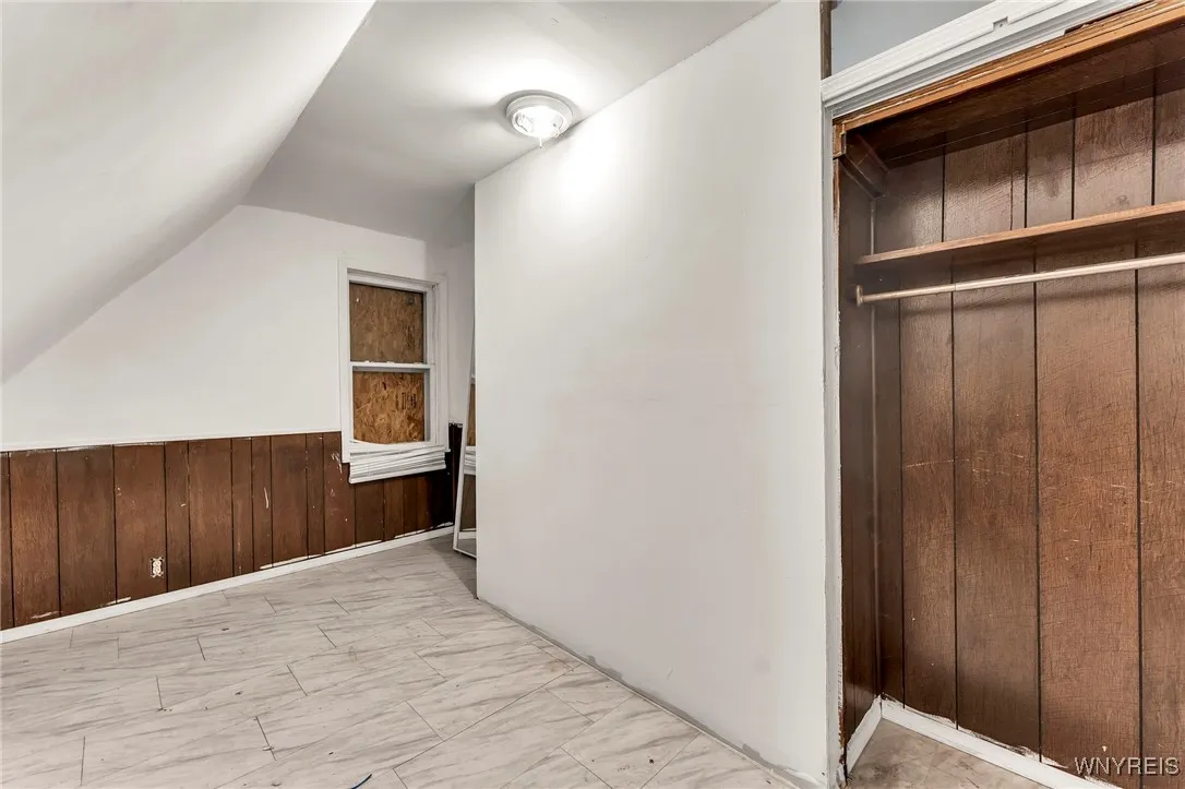 25 Lafayette Avenue, Buffalo, New York 14213, Buffalo, New York 14213, 3 Bedrooms Bedrooms, 6 Rooms Rooms,2 BathroomsBathrooms,Residential,For Sale,25 Lafayette Avenue, Buffalo, New York 14213,B1620218