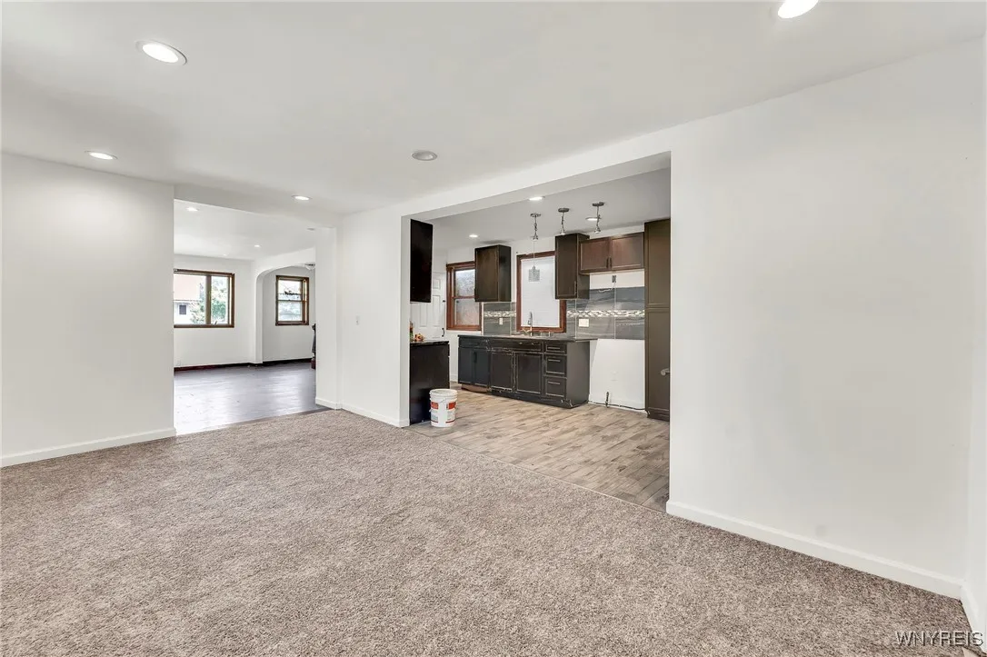 25 Lafayette Avenue, Buffalo, New York 14213, Buffalo, New York 14213, 3 Bedrooms Bedrooms, 6 Rooms Rooms,2 BathroomsBathrooms,Residential,For Sale,25 Lafayette Avenue, Buffalo, New York 14213,B1620218