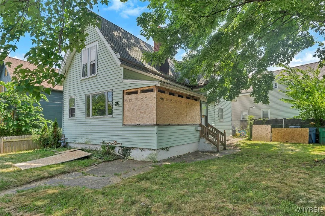 25 Lafayette Avenue, Buffalo, New York 14213, Buffalo, New York 14213, 3 Bedrooms Bedrooms, 6 Rooms Rooms,2 BathroomsBathrooms,Residential,For Sale,25 Lafayette Avenue, Buffalo, New York 14213,B1620218