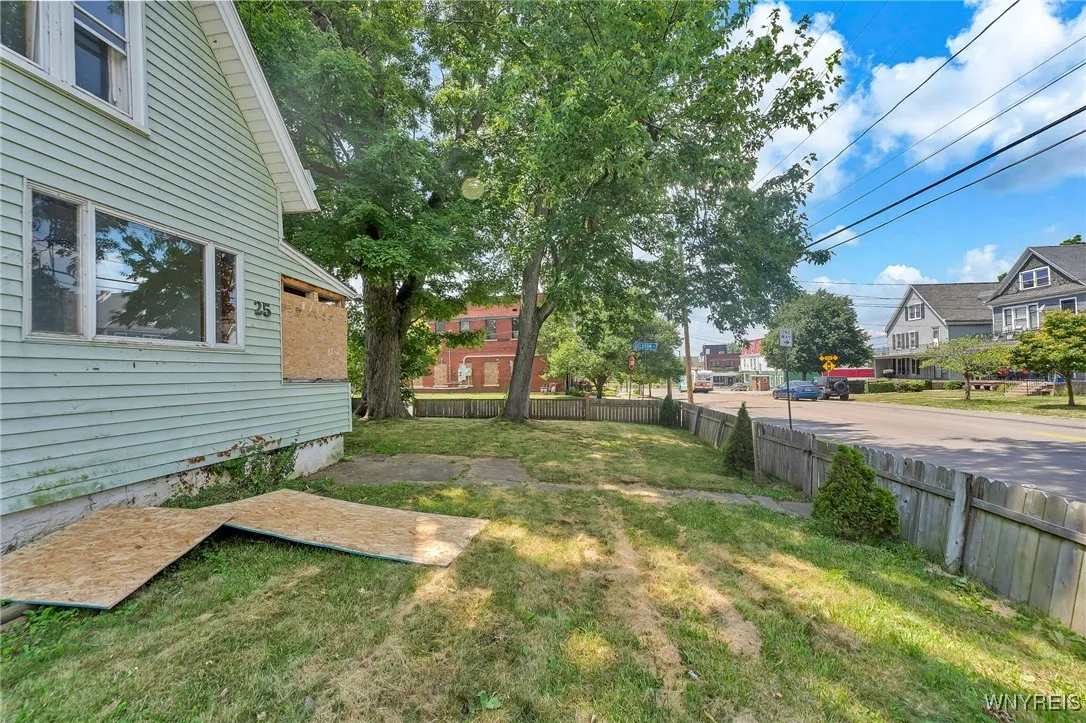 25 Lafayette Avenue, Buffalo, New York 14213, Buffalo, New York 14213, 3 Bedrooms Bedrooms, 6 Rooms Rooms,2 BathroomsBathrooms,Residential,For Sale,25 Lafayette Avenue, Buffalo, New York 14213,B1620218