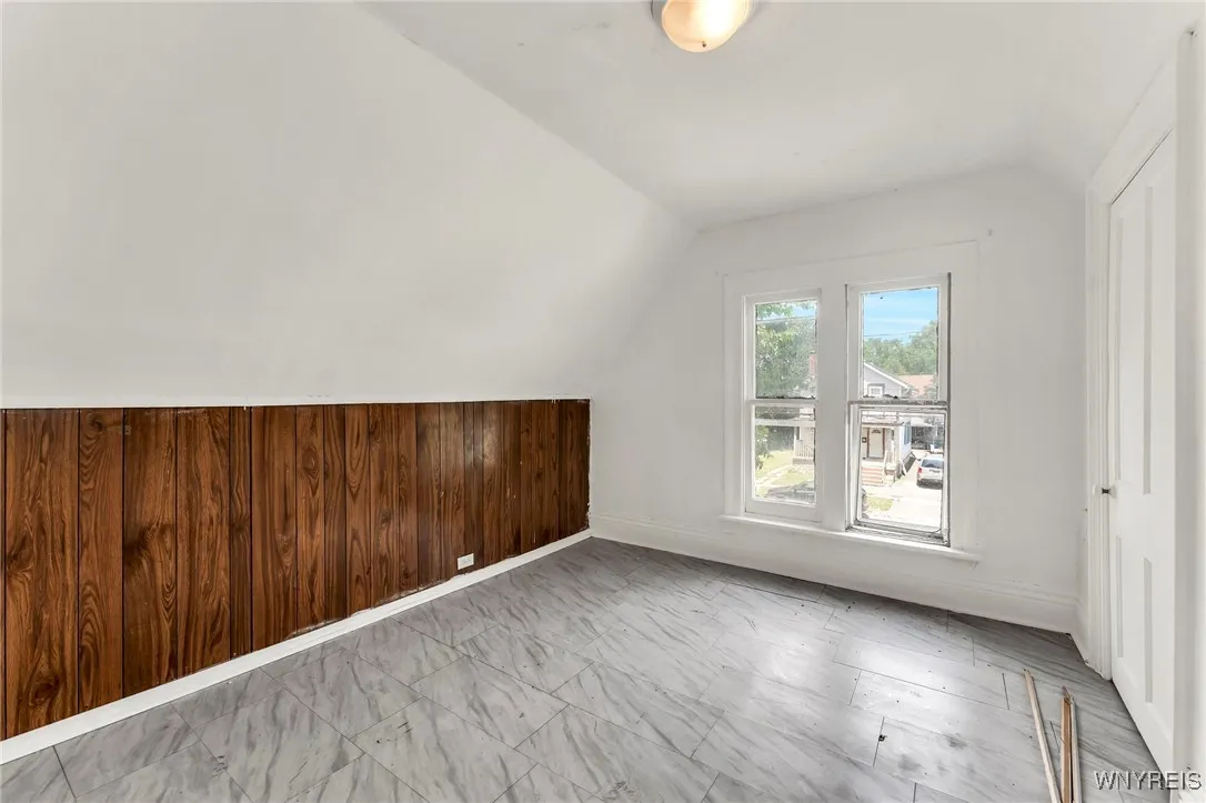 25 Lafayette Avenue, Buffalo, New York 14213, Buffalo, New York 14213, 3 Bedrooms Bedrooms, 6 Rooms Rooms,2 BathroomsBathrooms,Residential,For Sale,25 Lafayette Avenue, Buffalo, New York 14213,B1620218