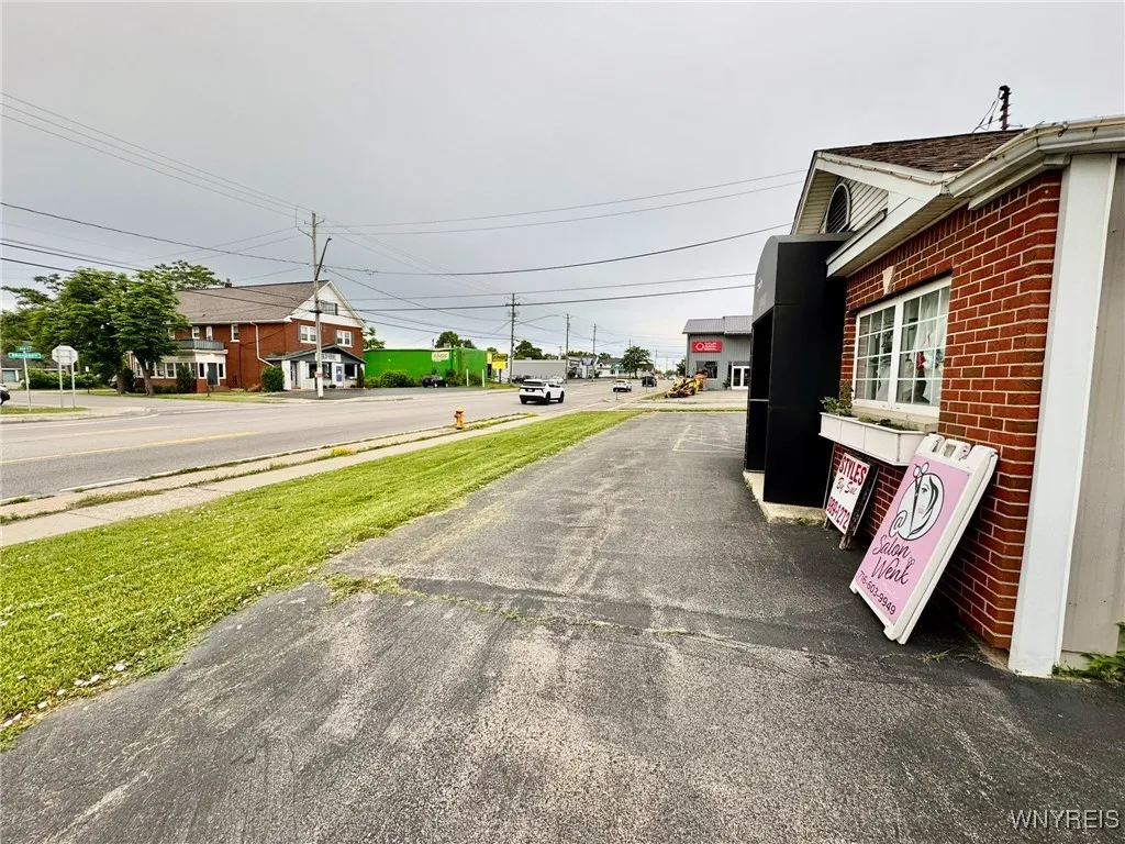 4990 Broadway, Lancaster, New York 14043, Lancaster, New York 14043, ,Commercial Lease,For Rent,4990 Broadway, Lancaster, New York 14043,B1618987