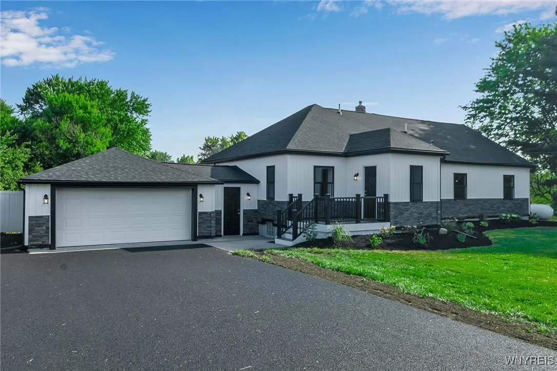 4221 Upper Mountain Road, Cambria, New York 14132, Cambria, New York 14132, 4 Bedrooms Bedrooms, 10 Rooms Rooms,3 BathroomsBathrooms,Residential,Closed,4221 Upper Mountain Road, Cambria, New York 14132,0,B1622229