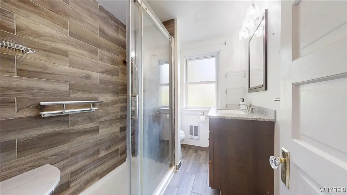 Full bathroom