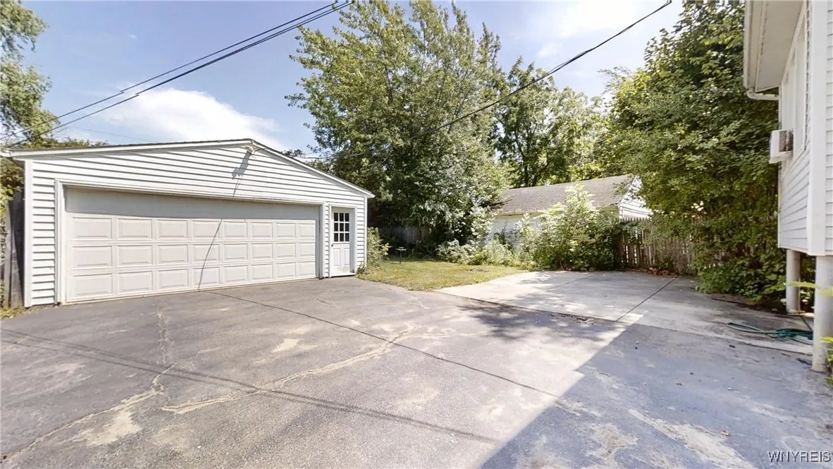 2.5 garage