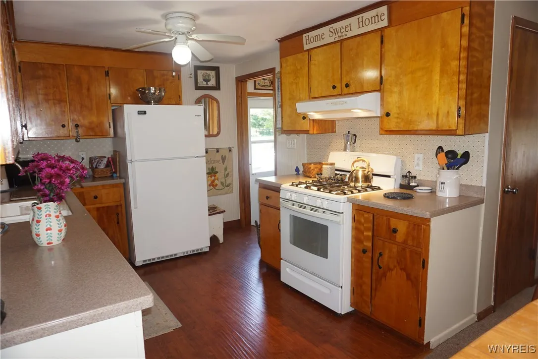 230 North Harvest Street, Amherst, New York 14221, Amherst, New York 14221, 3 Bedrooms Bedrooms, 7 Rooms Rooms,2 BathroomsBathrooms,Residential,For Sale,230 North Harvest Street, Amherst, New York 14221,B1622449