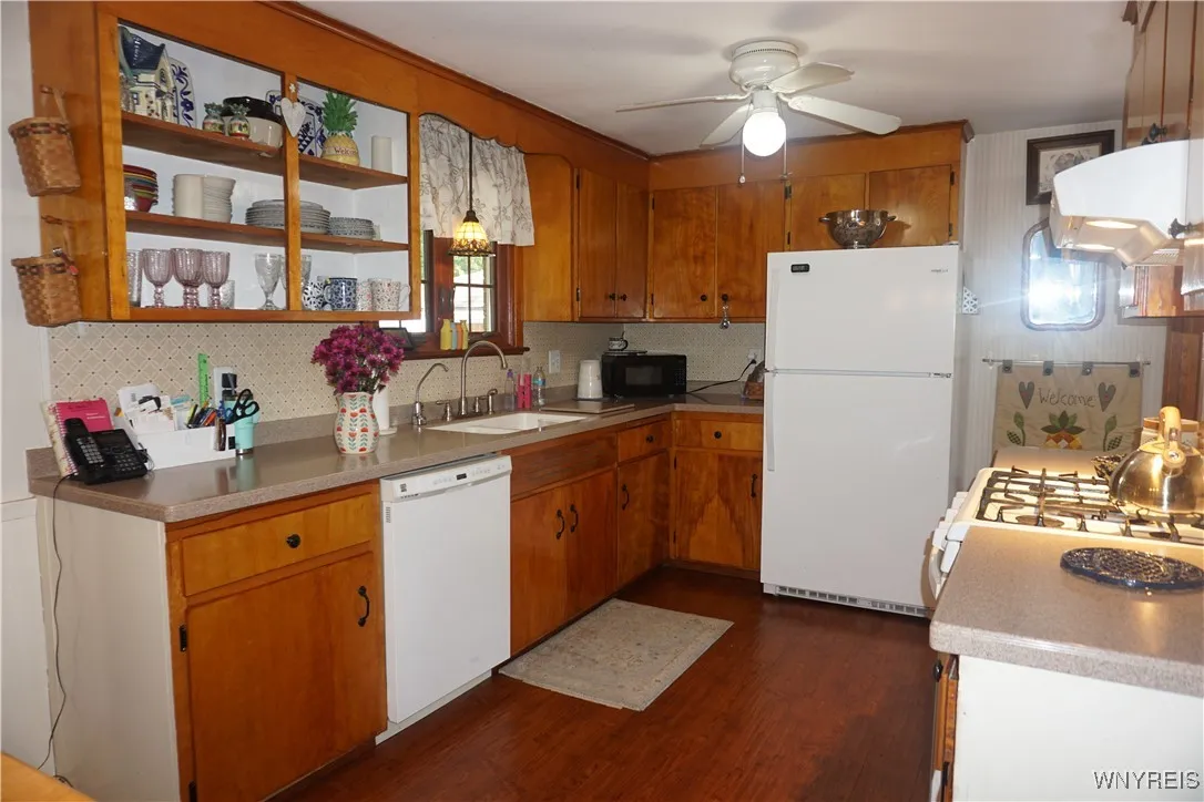 230 North Harvest Street, Amherst, New York 14221, Amherst, New York 14221, 3 Bedrooms Bedrooms, 7 Rooms Rooms,2 BathroomsBathrooms,Residential,For Sale,230 North Harvest Street, Amherst, New York 14221,B1622449