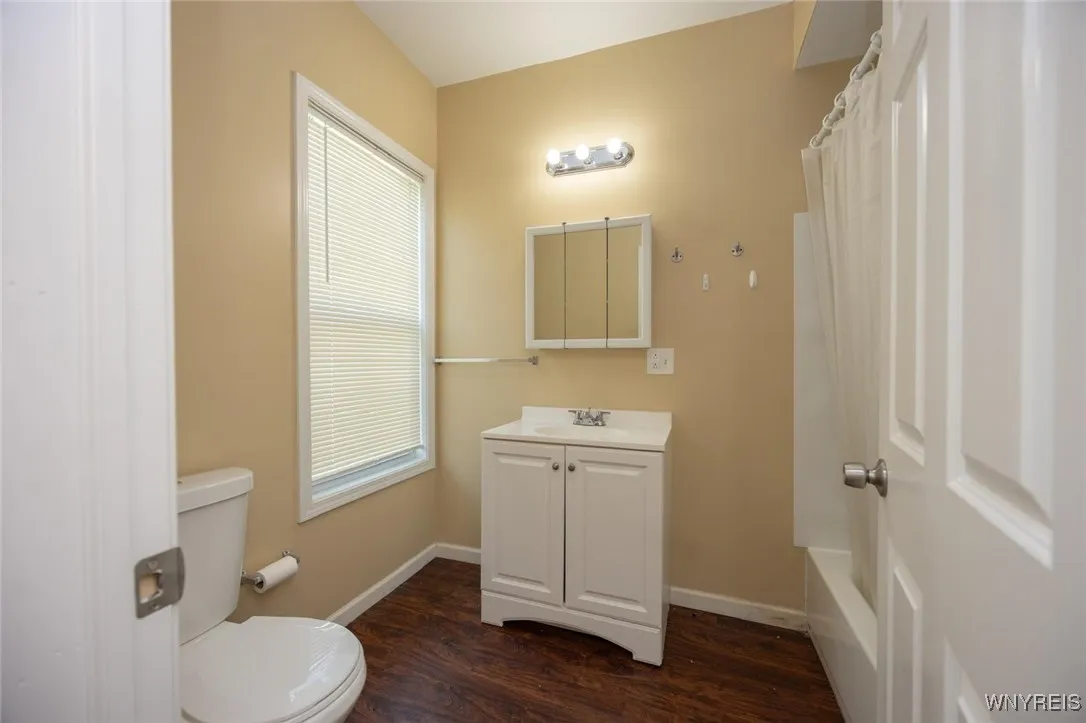 54 Tuxedo Place, Buffalo, New York 14207, Buffalo, New York 14207, 6 Bedrooms Bedrooms, ,4 BathroomsBathrooms,Residential,For Sale,54 Tuxedo Place, Buffalo, New York 14207,B1621871