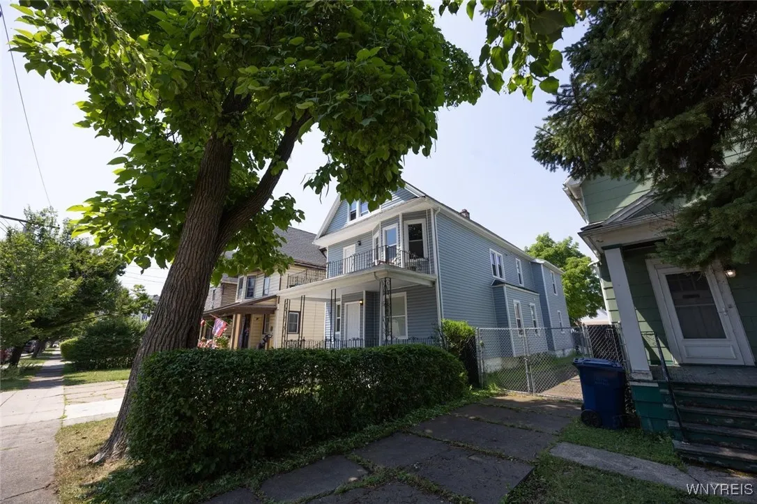 54 Tuxedo Place, Buffalo, New York 14207, Buffalo, New York 14207, 6 Bedrooms Bedrooms, ,4 BathroomsBathrooms,Residential,For Sale,54 Tuxedo Place, Buffalo, New York 14207,B1621871