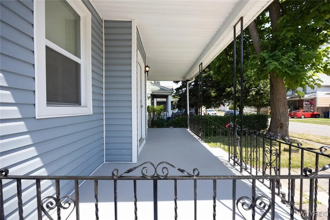 54 Tuxedo Place, Buffalo, New York 14207, Buffalo, New York 14207, 6 Bedrooms Bedrooms, ,4 BathroomsBathrooms,Residential,For Sale,54 Tuxedo Place, Buffalo, New York 14207,B1621871