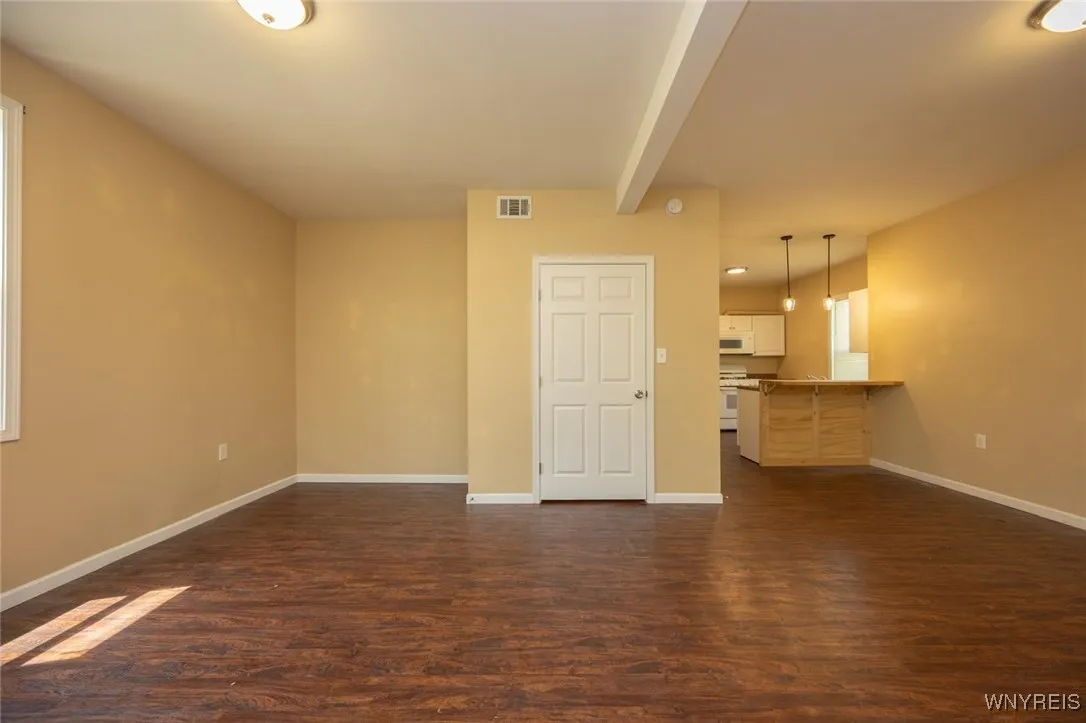54 Tuxedo Place, Buffalo, New York 14207, Buffalo, New York 14207, 6 Bedrooms Bedrooms, ,4 BathroomsBathrooms,Residential,For Sale,54 Tuxedo Place, Buffalo, New York 14207,B1621871