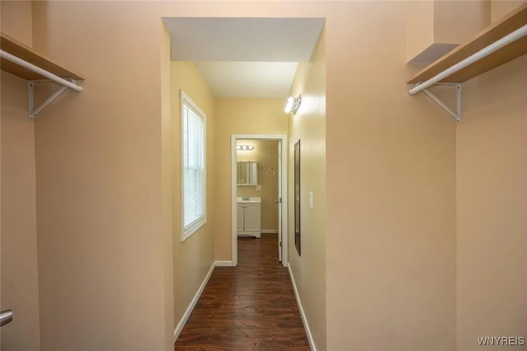 54 Tuxedo Place, Buffalo, New York 14207, Buffalo, New York 14207, 6 Bedrooms Bedrooms, ,4 BathroomsBathrooms,Residential,For Sale,54 Tuxedo Place, Buffalo, New York 14207,B1621871