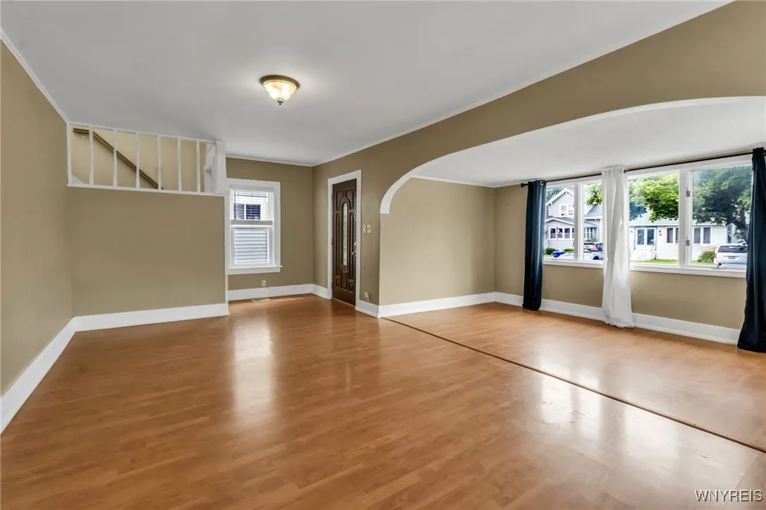 33 Frontenac Avenue, Buffalo, New York 14216, Buffalo, New York 14216, 3 Bedrooms Bedrooms, 6 Rooms Rooms,1 BathroomBathrooms,Residential,For Sale,33 Frontenac Avenue, Buffalo, New York 14216,B1622486