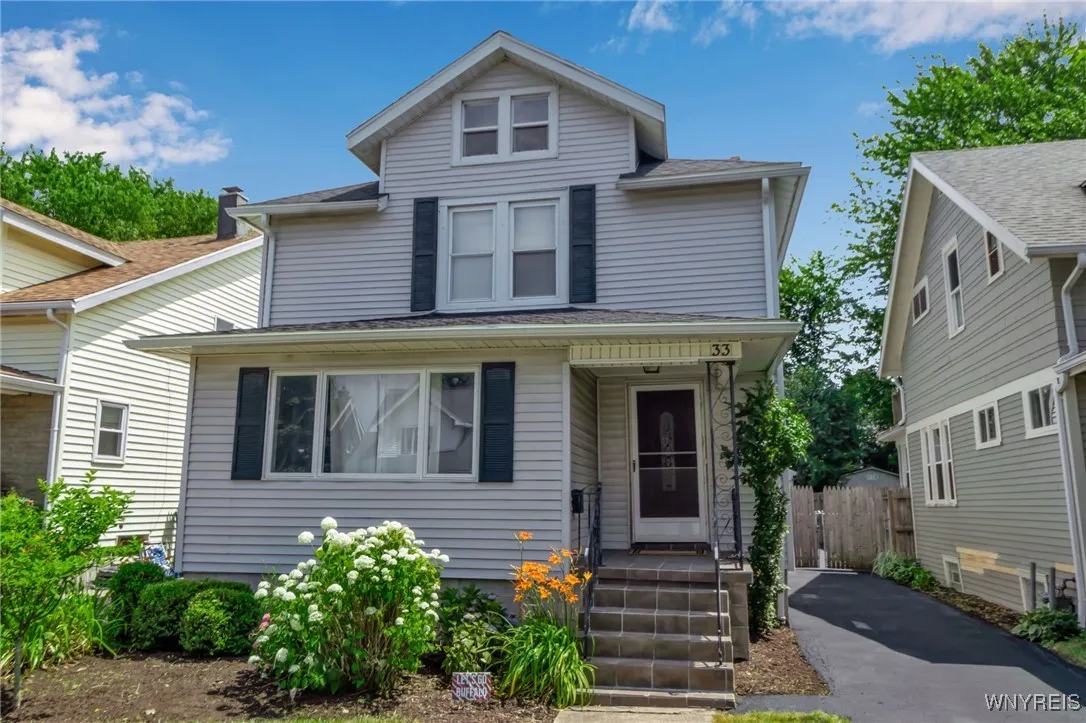 33 Frontenac Avenue, Buffalo, New York 14216, Buffalo, New York 14216, 3 Bedrooms Bedrooms, 6 Rooms Rooms,1 BathroomBathrooms,Residential,For Sale,33 Frontenac Avenue, Buffalo, New York 14216,B1622486
