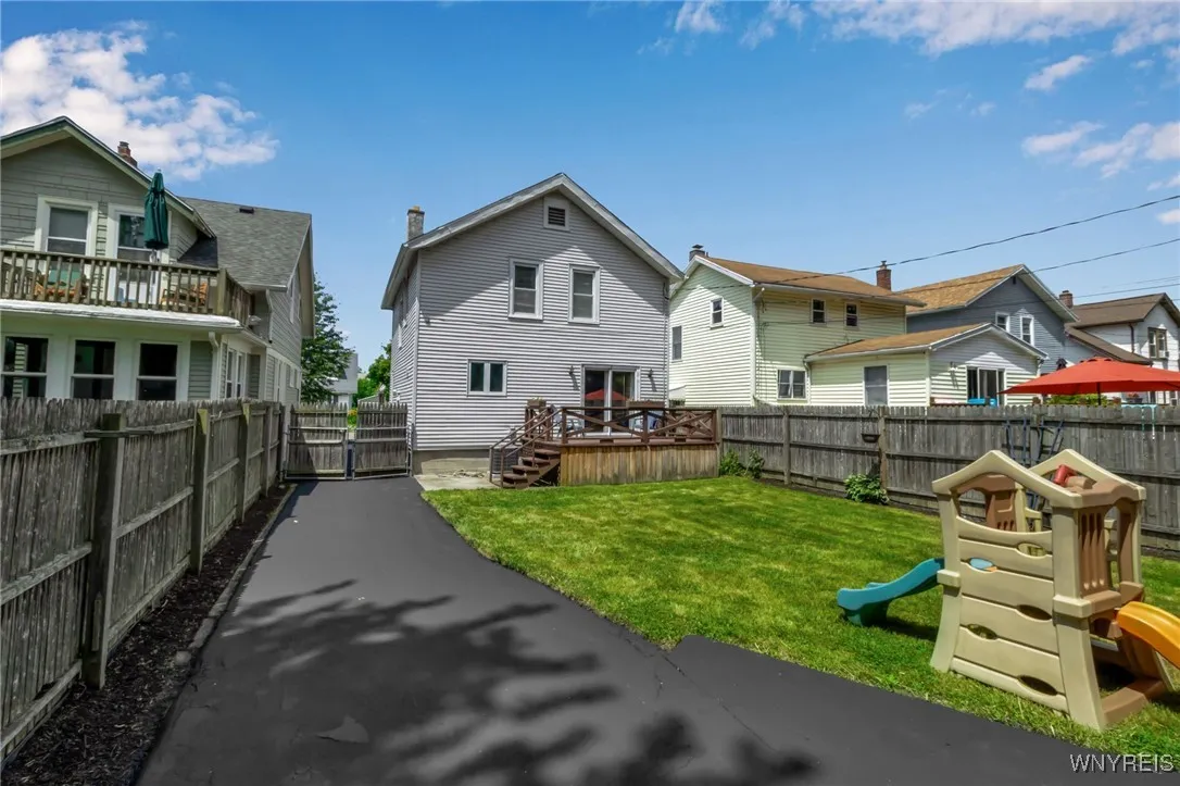 33 Frontenac Avenue, Buffalo, New York 14216, Buffalo, New York 14216, 3 Bedrooms Bedrooms, 6 Rooms Rooms,1 BathroomBathrooms,Residential,For Sale,33 Frontenac Avenue, Buffalo, New York 14216,B1622486