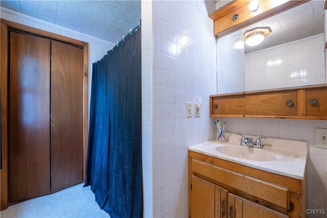 193 Newport Gray Road, Newport, New York 13416, Newport, New York 13416, 4 Bedrooms Bedrooms, 10 Rooms Rooms,1 BathroomBathrooms,Residential,For Sale,193 Newport Gray Road, Newport, New York 13416,S1622160