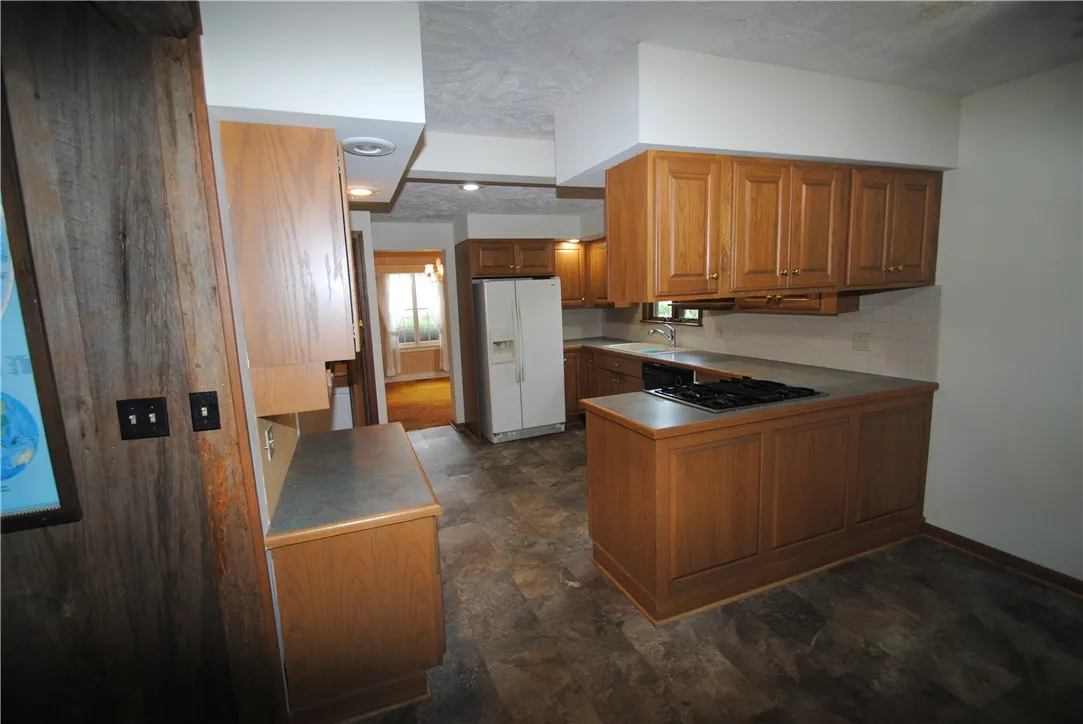 11 Elmwood Avenue, Hornellsville, New York 14843, Hornellsville, New York 14843, 4 Bedrooms Bedrooms, 12 Rooms Rooms,1 BathroomBathrooms,Residential,Closed,11 Elmwood Avenue, Hornellsville, New York 14843,0,R1622402