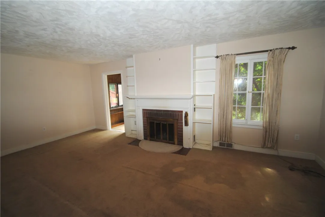 11 Elmwood Avenue, Hornellsville, New York 14843, Hornellsville, New York 14843, 4 Bedrooms Bedrooms, 12 Rooms Rooms,1 BathroomBathrooms,Residential,Closed,11 Elmwood Avenue, Hornellsville, New York 14843,0,R1622402