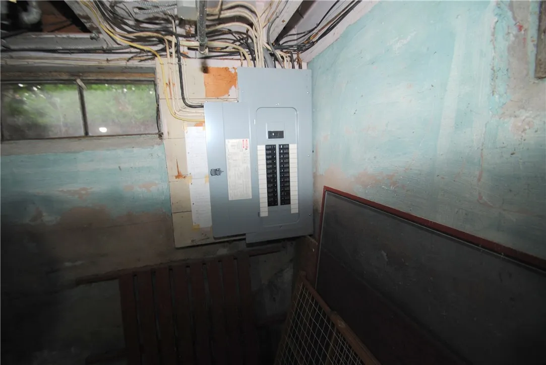 11 Elmwood Avenue, Hornellsville, New York 14843, Hornellsville, New York 14843, 4 Bedrooms Bedrooms, 12 Rooms Rooms,1 BathroomBathrooms,Residential,Closed,11 Elmwood Avenue, Hornellsville, New York 14843,0,R1622402