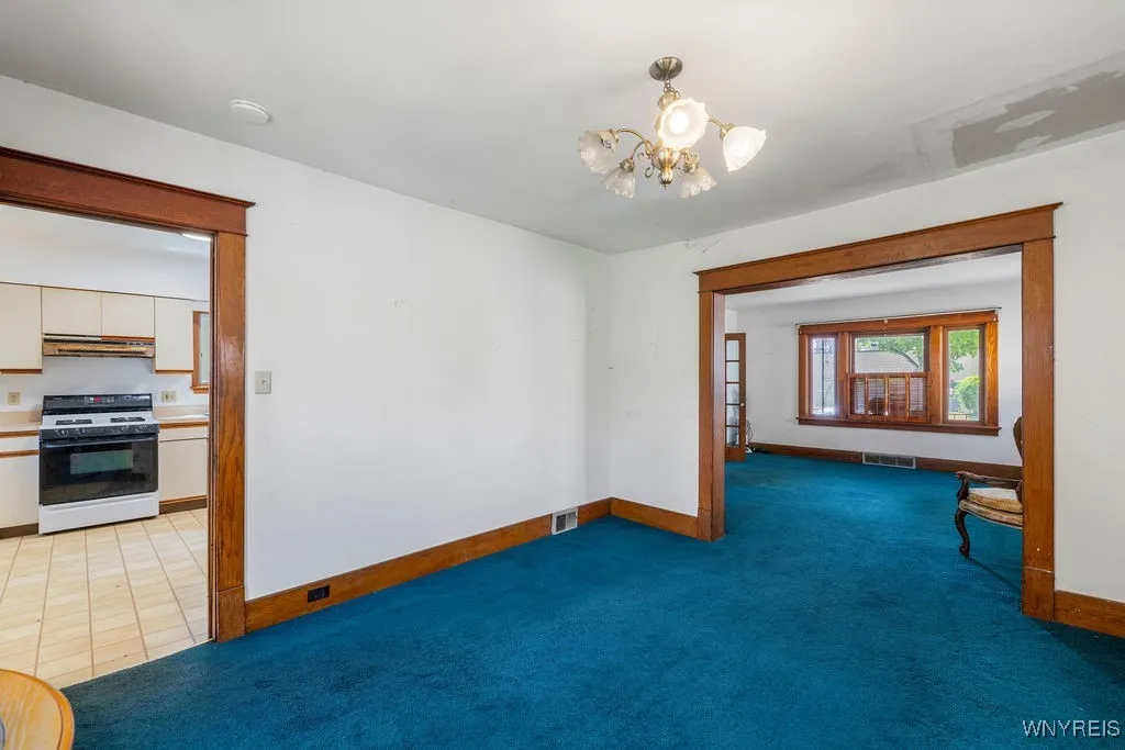 106 Lasalle Avenue, Buffalo, New York 14214, Buffalo, New York 14214, 4 Bedrooms Bedrooms, 5 Rooms Rooms,1 BathroomBathrooms,Residential,For Sale,106 Lasalle Avenue, Buffalo, New York 14214,B1618784