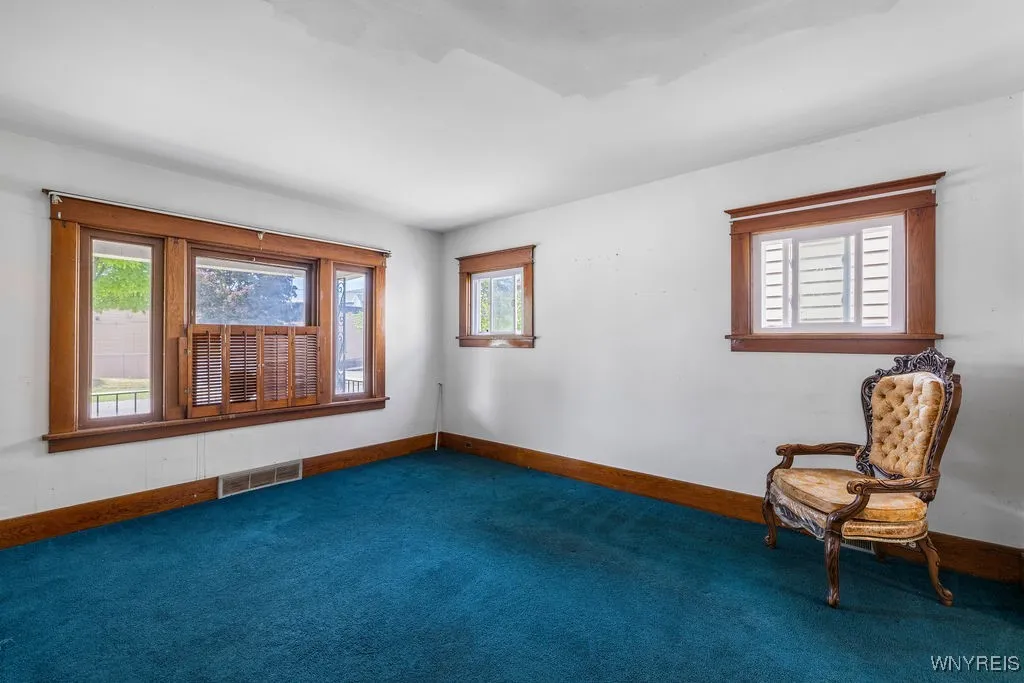 106 Lasalle Avenue, Buffalo, New York 14214, Buffalo, New York 14214, 4 Bedrooms Bedrooms, 5 Rooms Rooms,1 BathroomBathrooms,Residential,For Sale,106 Lasalle Avenue, Buffalo, New York 14214,B1618784