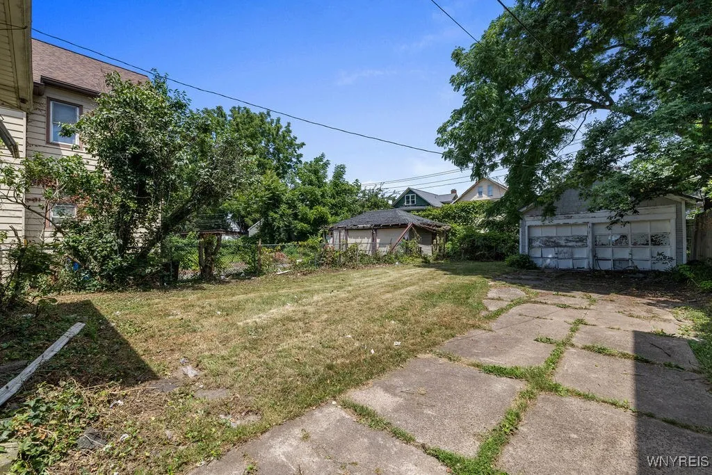 106 Lasalle Avenue, Buffalo, New York 14214, Buffalo, New York 14214, 4 Bedrooms Bedrooms, 5 Rooms Rooms,1 BathroomBathrooms,Residential,For Sale,106 Lasalle Avenue, Buffalo, New York 14214,B1618784
