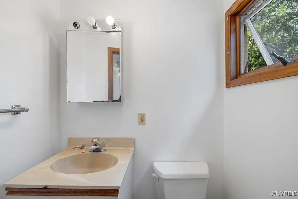 106 Lasalle Avenue, Buffalo, New York 14214, Buffalo, New York 14214, 4 Bedrooms Bedrooms, 5 Rooms Rooms,1 BathroomBathrooms,Residential,For Sale,106 Lasalle Avenue, Buffalo, New York 14214,B1618784