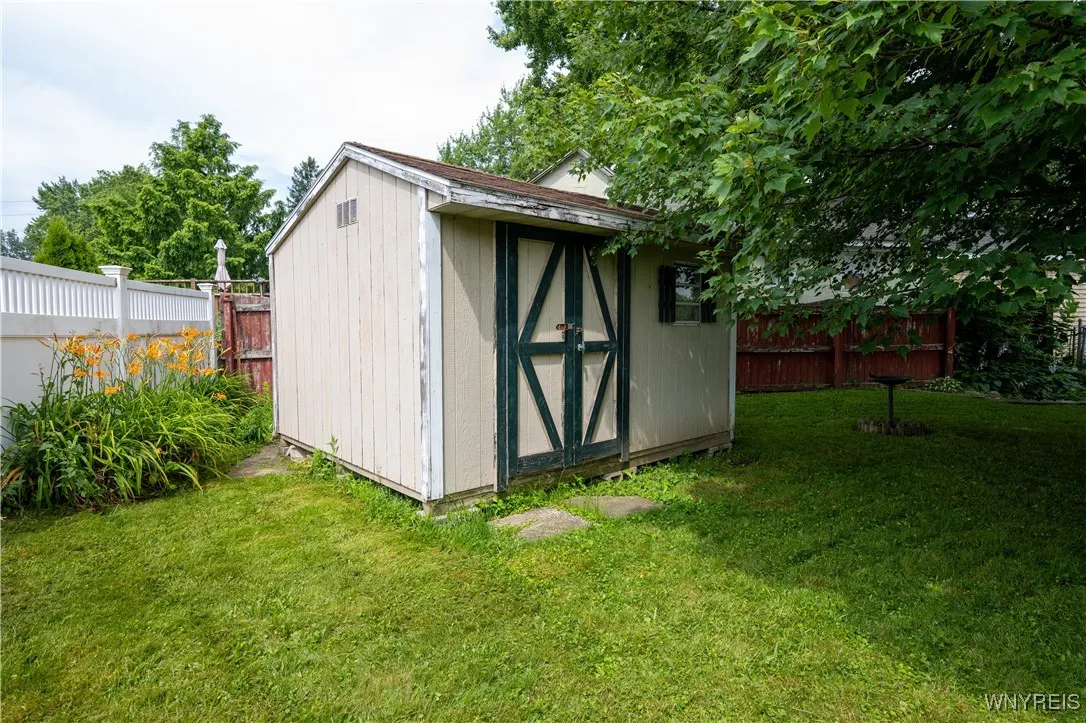 150 Collins Avenue, West Seneca, New York 14224, West Seneca, New York 14224, 3 Bedrooms Bedrooms, 6 Rooms Rooms,1 BathroomBathrooms,Residential,Closed,150 Collins Avenue, West Seneca, New York 14224,0,B1621803