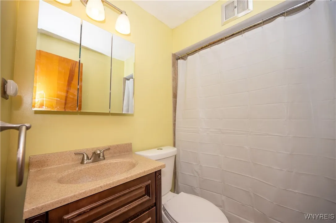 150 Collins Avenue, West Seneca, New York 14224, West Seneca, New York 14224, 3 Bedrooms Bedrooms, 6 Rooms Rooms,1 BathroomBathrooms,Residential,Closed,150 Collins Avenue, West Seneca, New York 14224,0,B1621803