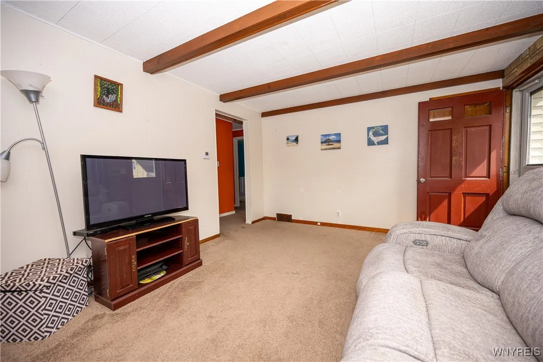 150 Collins Avenue, West Seneca, New York 14224, West Seneca, New York 14224, 3 Bedrooms Bedrooms, 6 Rooms Rooms,1 BathroomBathrooms,Residential,Closed,150 Collins Avenue, West Seneca, New York 14224,0,B1621803