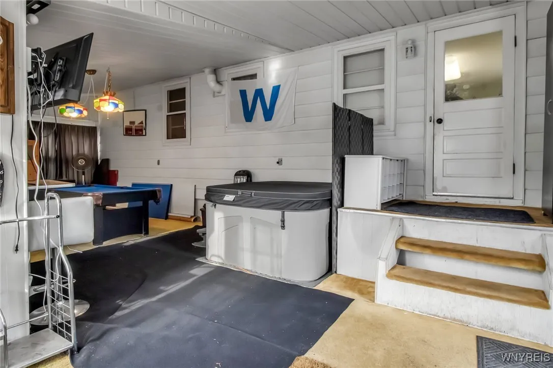 10 Irwinwood Road, Lancaster, New York 14086, Lancaster, New York 14086, 4 Bedrooms Bedrooms, 9 Rooms Rooms,2 BathroomsBathrooms,Residential,Closed,10 Irwinwood Road, Lancaster, New York 14086,0,B1621721