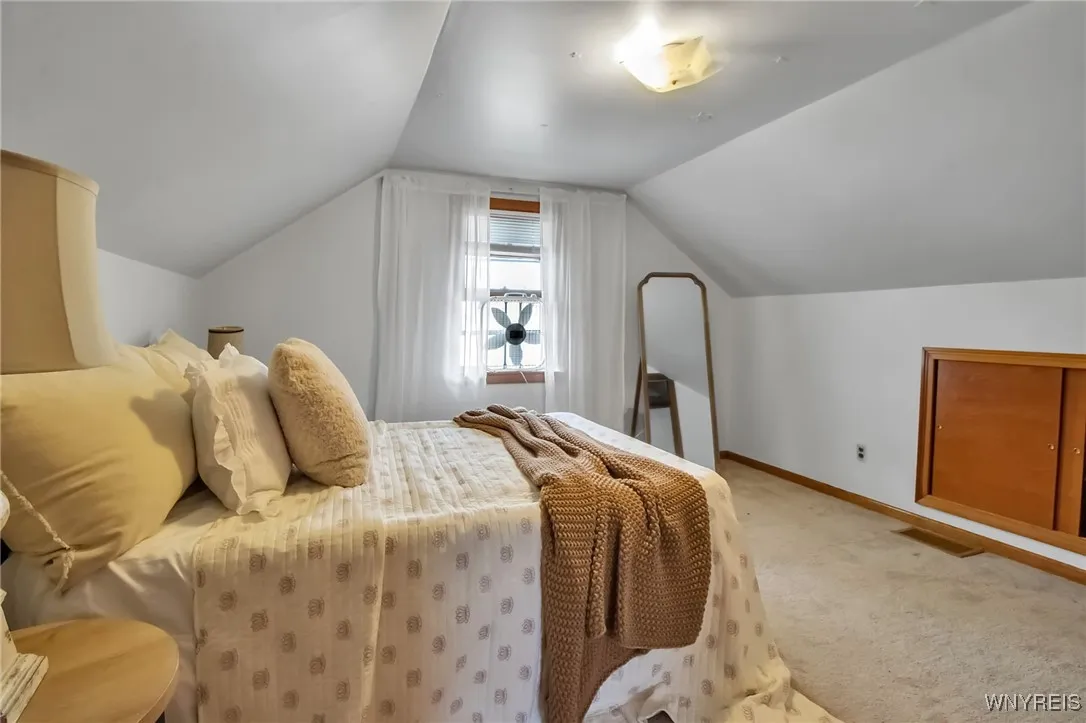 10 Irwinwood Road, Lancaster, New York 14086, Lancaster, New York 14086, 4 Bedrooms Bedrooms, 9 Rooms Rooms,2 BathroomsBathrooms,Residential,Closed,10 Irwinwood Road, Lancaster, New York 14086,0,B1621721