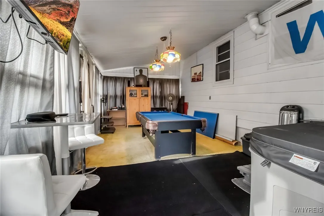 10 Irwinwood Road, Lancaster, New York 14086, Lancaster, New York 14086, 4 Bedrooms Bedrooms, 9 Rooms Rooms,2 BathroomsBathrooms,Residential,Closed,10 Irwinwood Road, Lancaster, New York 14086,0,B1621721