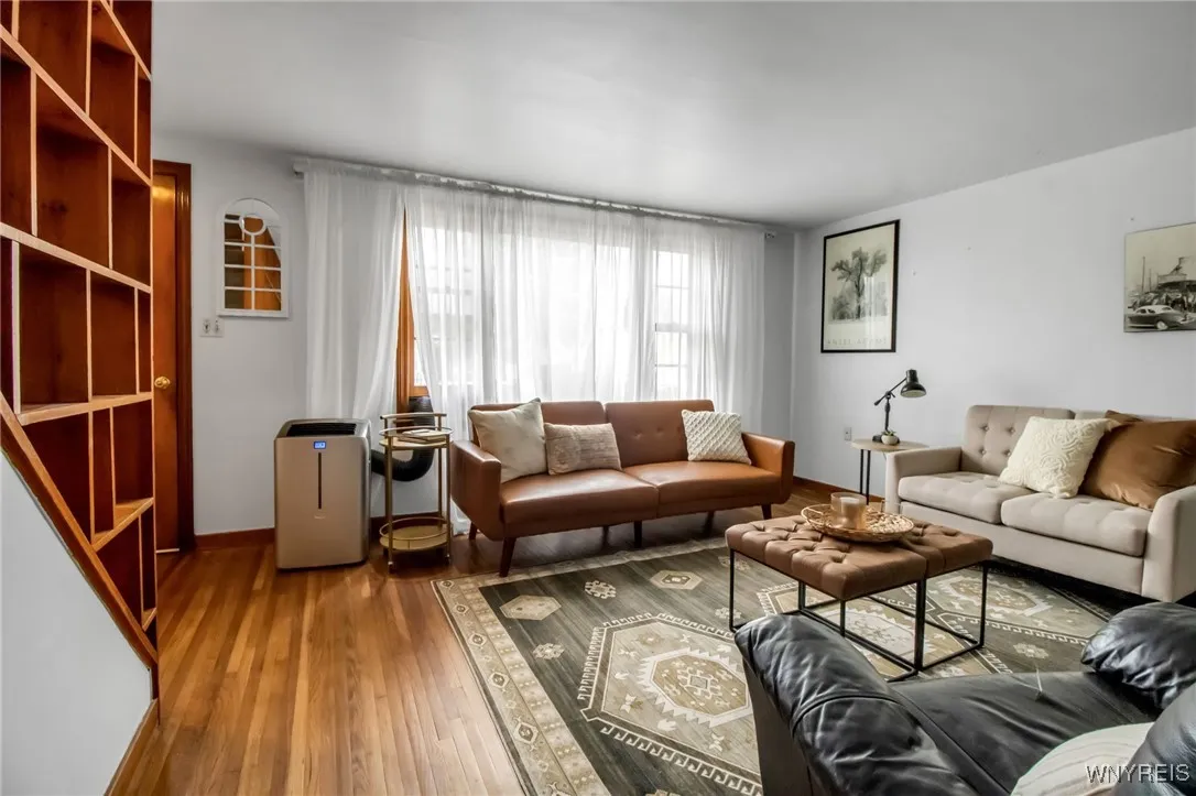 10 Irwinwood Road, Lancaster, New York 14086, Lancaster, New York 14086, 4 Bedrooms Bedrooms, 9 Rooms Rooms,2 BathroomsBathrooms,Residential,Closed,10 Irwinwood Road, Lancaster, New York 14086,0,B1621721