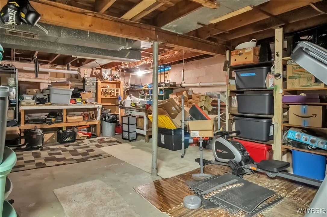 10 Irwinwood Road, Lancaster, New York 14086, Lancaster, New York 14086, 4 Bedrooms Bedrooms, 9 Rooms Rooms,2 BathroomsBathrooms,Residential,Closed,10 Irwinwood Road, Lancaster, New York 14086,0,B1621721
