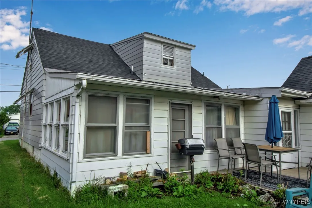 10 Irwinwood Road, Lancaster, New York 14086, Lancaster, New York 14086, 4 Bedrooms Bedrooms, 9 Rooms Rooms,2 BathroomsBathrooms,Residential,Closed,10 Irwinwood Road, Lancaster, New York 14086,0,B1621721