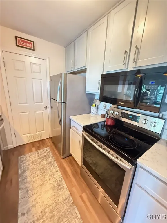 2301 Greymoor Way, Lysander, New York 13027, Lysander, New York 13027, 2 Bedrooms Bedrooms, 6 Rooms Rooms,2 BathroomsBathrooms,Residential,For Sale,2301 Greymoor Way, Lysander, New York 13027,S1622173
