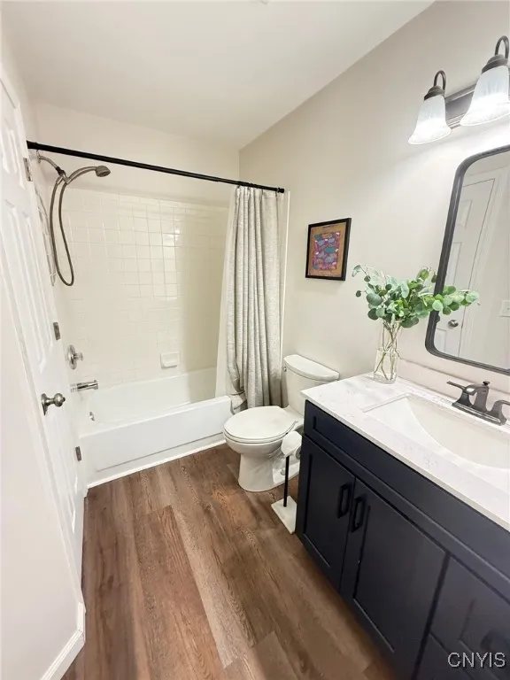 2301 Greymoor Way, Lysander, New York 13027, Lysander, New York 13027, 2 Bedrooms Bedrooms, 6 Rooms Rooms,2 BathroomsBathrooms,Residential,For Sale,2301 Greymoor Way, Lysander, New York 13027,S1622173